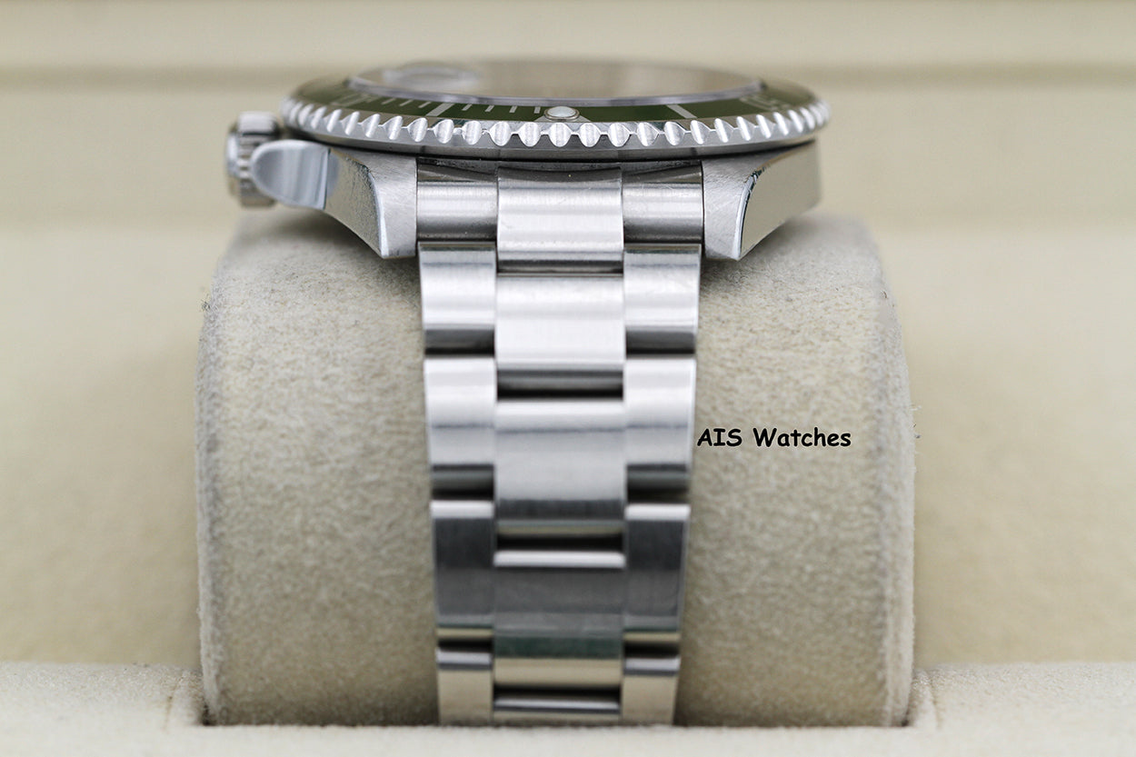 Rolex Submariner 16610LV 50th Anniversary Kermit F Serial