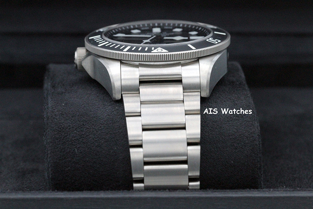 BNIB Tudor Pelagos 25600TN Black Dial Titanium Box & Papers - IN HOUSE MOVEMENT