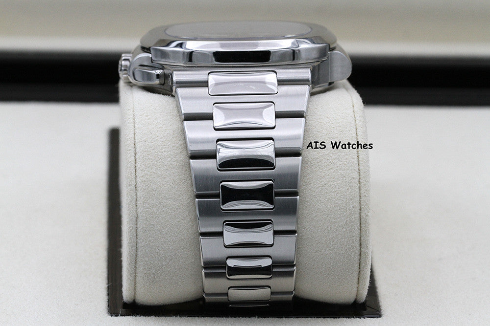 Patek Philippe Nautilus 5990/1A Chronograph Travel Time Grey Dial Box & Paper