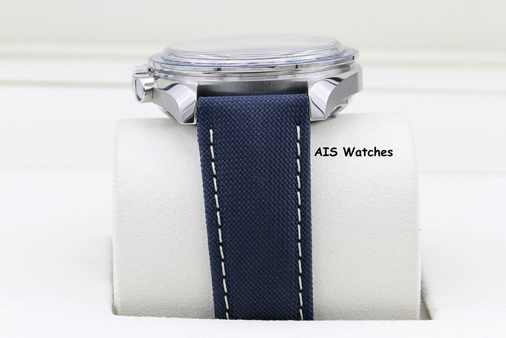 BNIB Omega SpeedMaster Moonwatch Apollo 13 Silver Snoopy 310.32.42.50.02.001 B&P