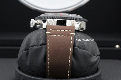 Breitling Super AVI B04 YB04451A1B1X1 Chronograph GMT 46 Mosquito Box & Papers