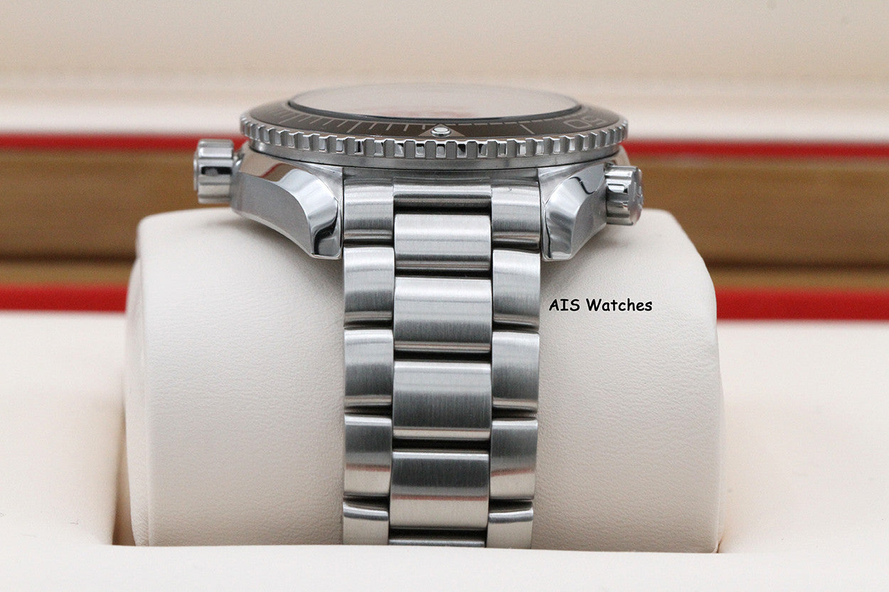 Omega Seamaster Planet Ocean 600M 215.33.40.20.01.001 39.5MM Black Dial SS B&P