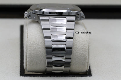 Patek Philippe Nautilus 5726/1a Annual Calendar 40.50MM SS 2017 B&P