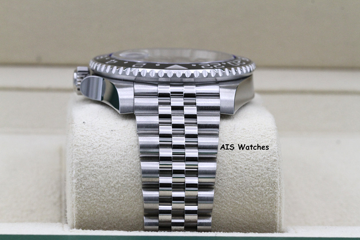 Rolex GMT Master II 126710BLNR Jubilee Batgirl / Batman 2019 Box & Papers