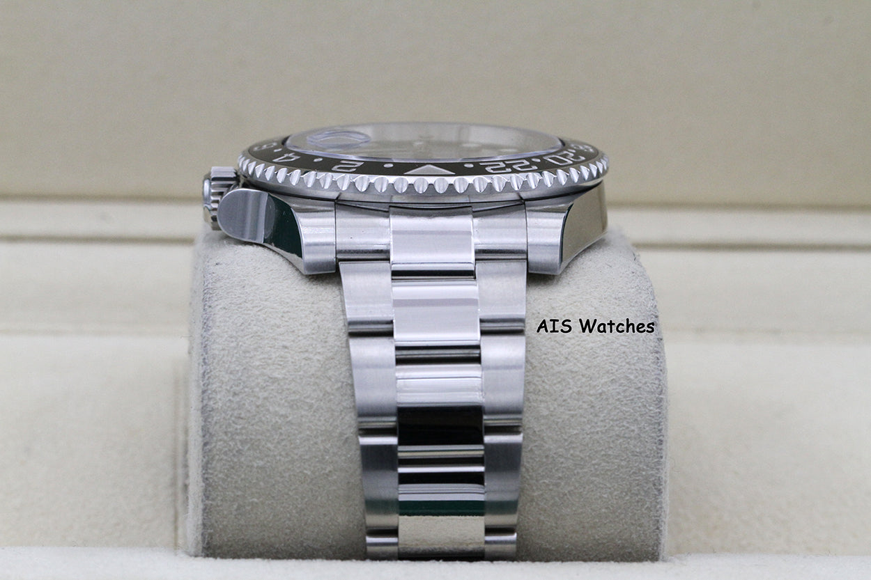 Rolex 116710LN GMT Master II Black Ceramic Insert 2017 Box & Paper