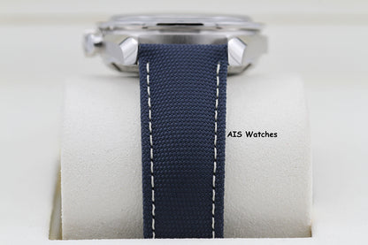 BNIB Omega SpeedMaster Moonwatch Apollo 13 Silver Snoopy 310.32.42.50.02.001 BP