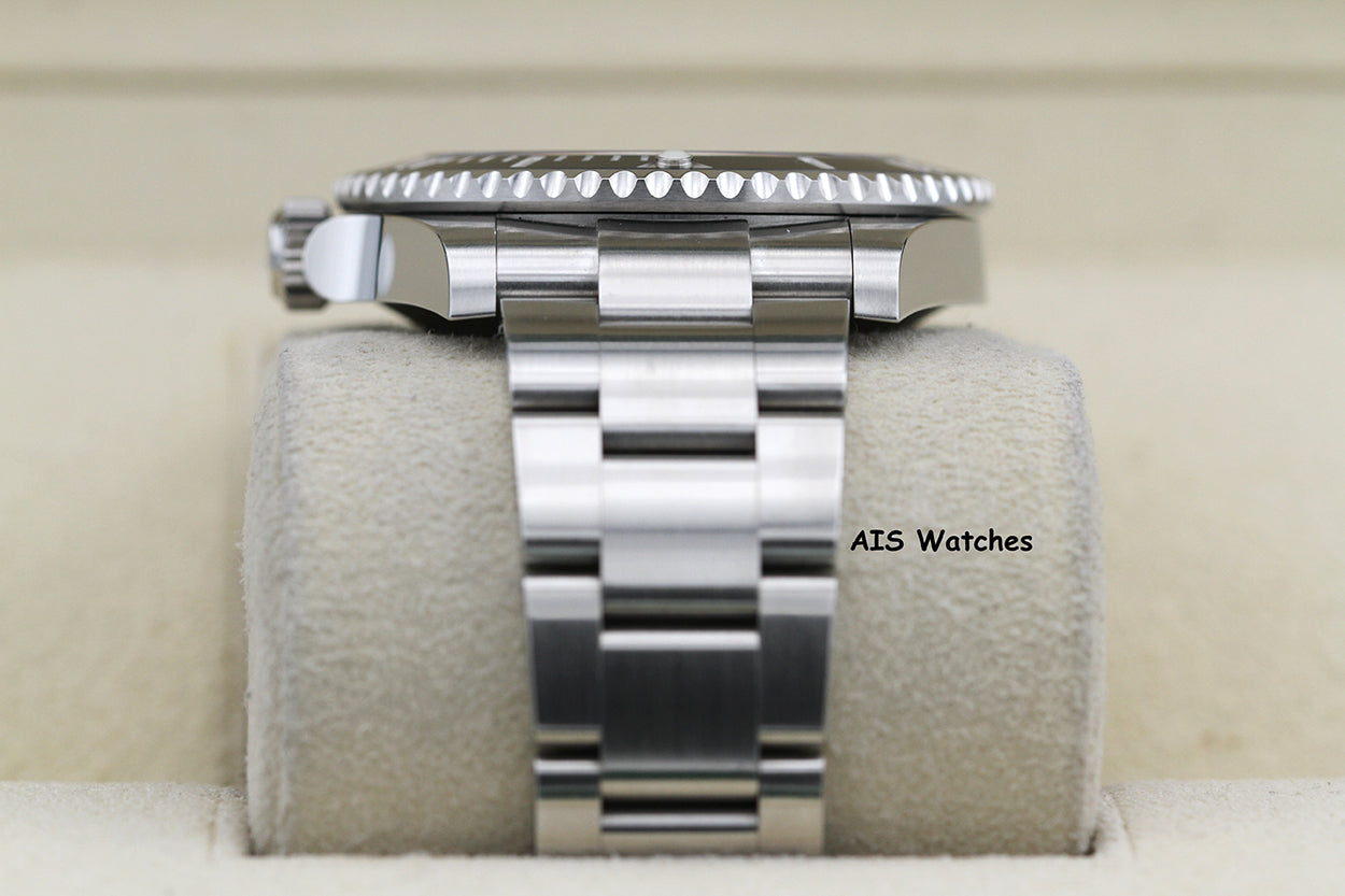 Rolex Submariner Ceramic No Date 124060 41MM 2022 Box & Papers