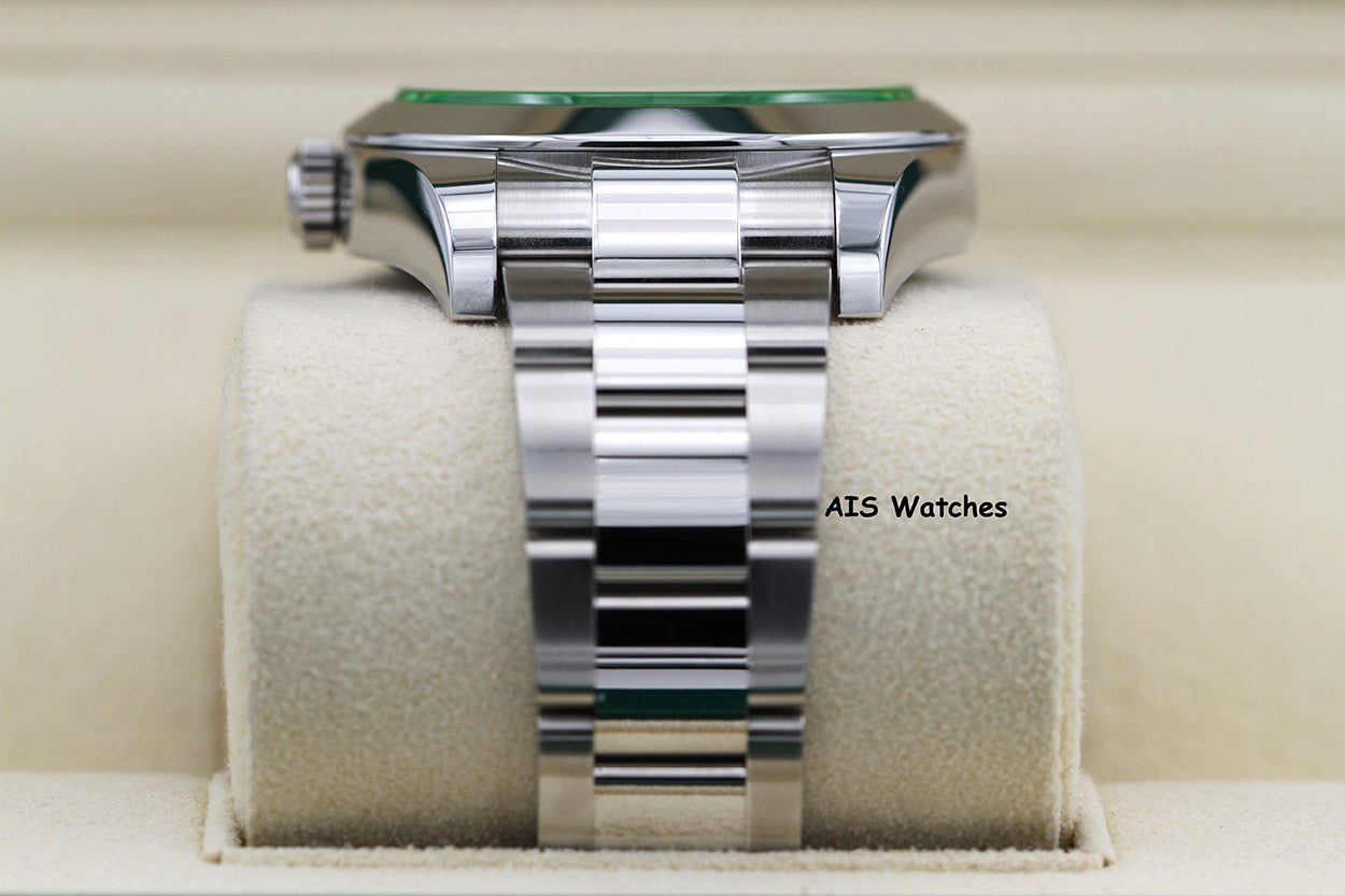 Rolex Milgauss Z-BLUE 116400GV Green Crystal Blue Dial 2023 Box & Papers