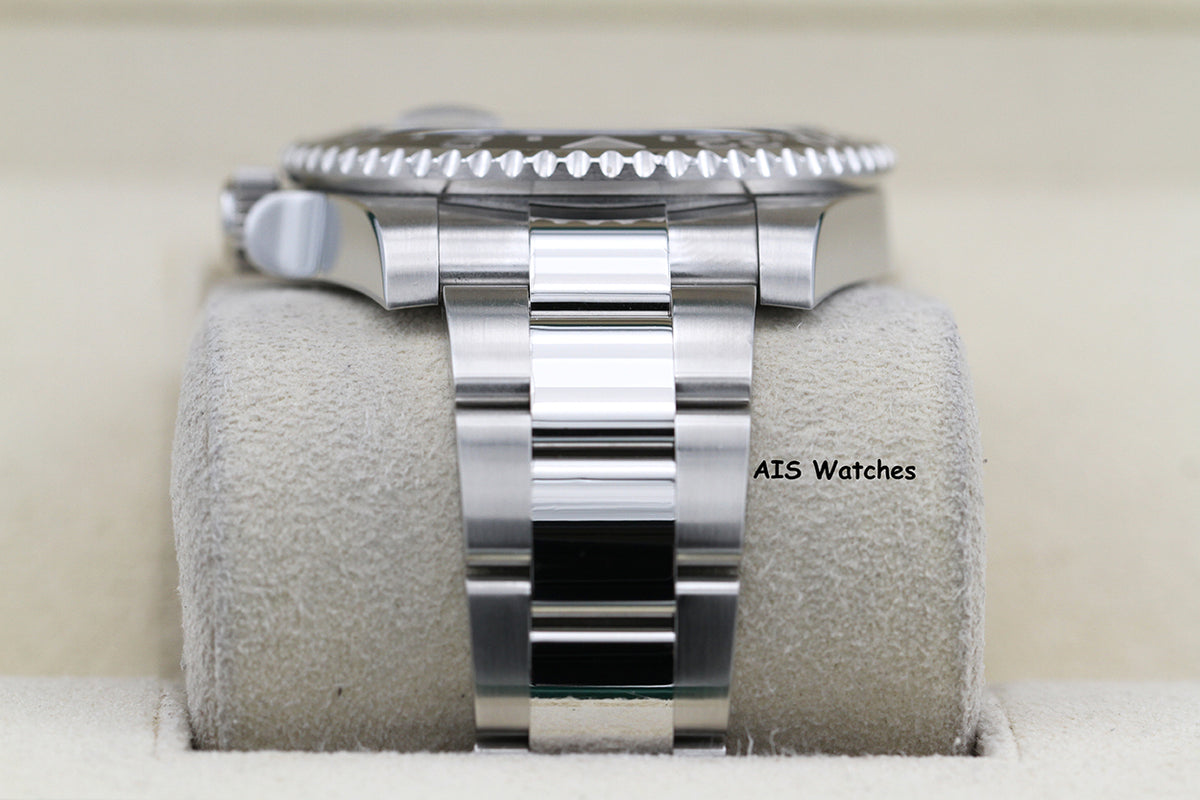 Rolex 116710LN GMT Master II Black Ceramic Insert 2016 Box & Papers