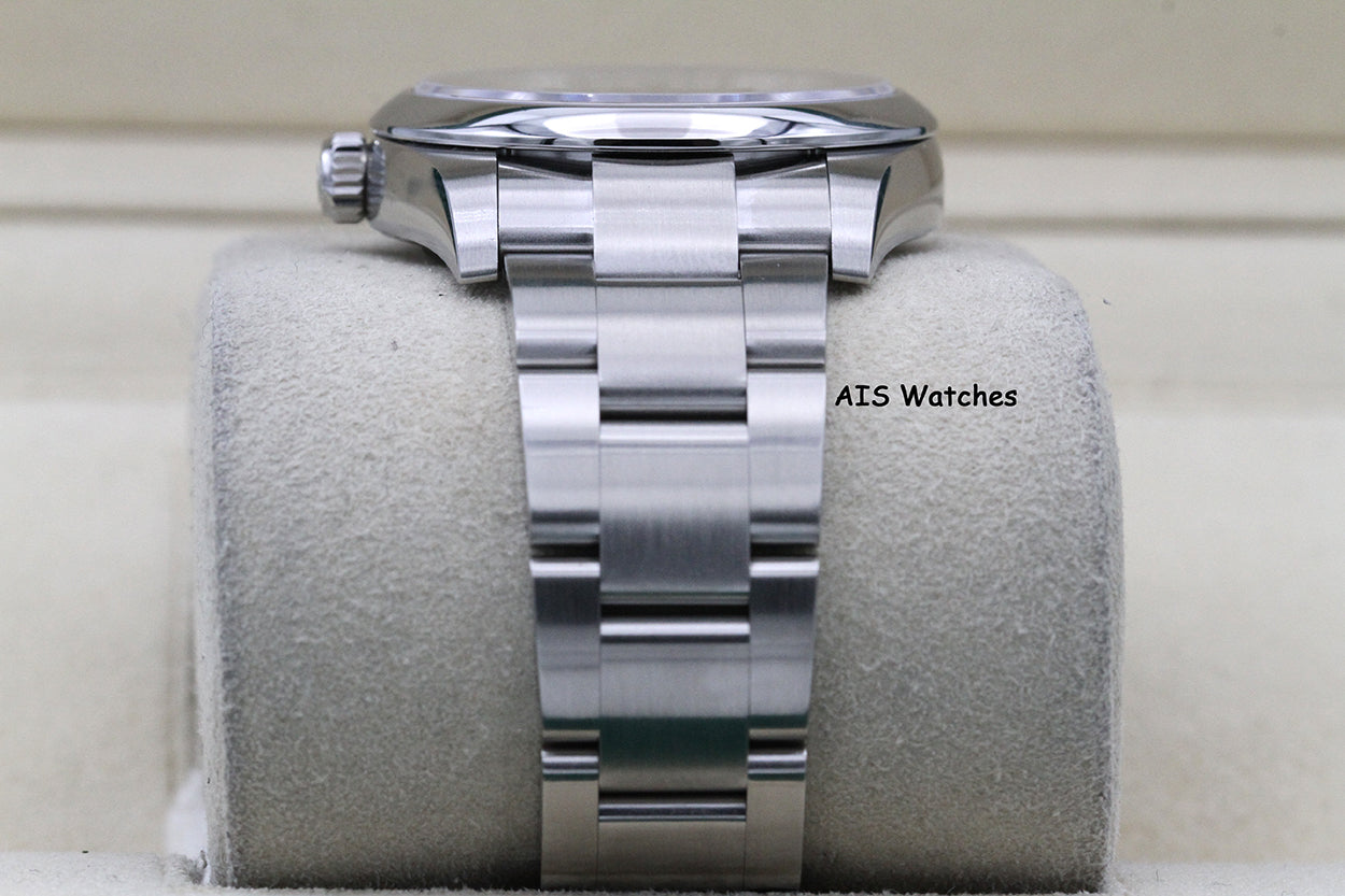 Rolex 124200 Oyster Perpetual 34 MM Blue Dial 2021 Box & Papers