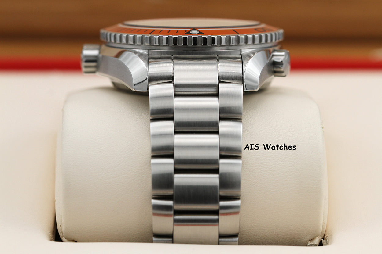 Omega Seamaster Planet Ocean 232.30.42.21.01.002 42MM 600M Orange Bezel B&P