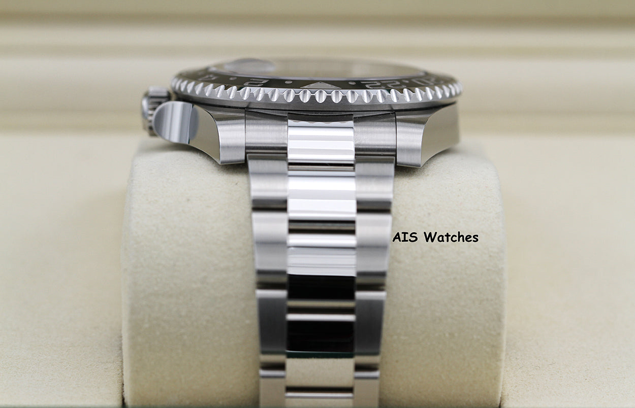 Rolex GMT Master II 126710GRNR Oyster Black / Grey Bezel Bruce Wayne B&P