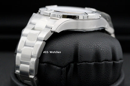 BNIB Breitling Avenger Automatic A17328101B1A1 Black Dial Bracelet SS 42MM B&P