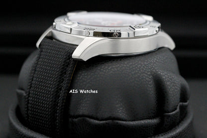 BNIB Breitling Avenger Automatic GMT A32320101B1X1 Black Dial Strap SS 44MM B&P