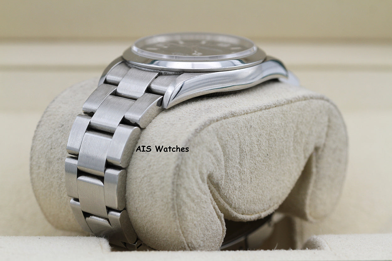 Rolex Explorer 114270 M Serial 36 MM with Papers