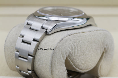 Rolex 114300 Oyster Perpetual 39MM Rhodium Dial 2018 Box & Papers