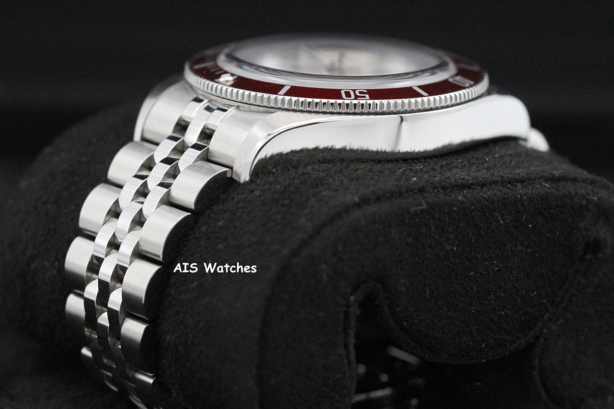 Tudor M7939A1A0RU Black Bay 58 Burgundy Dial SS Jubilee Bracelet B&P