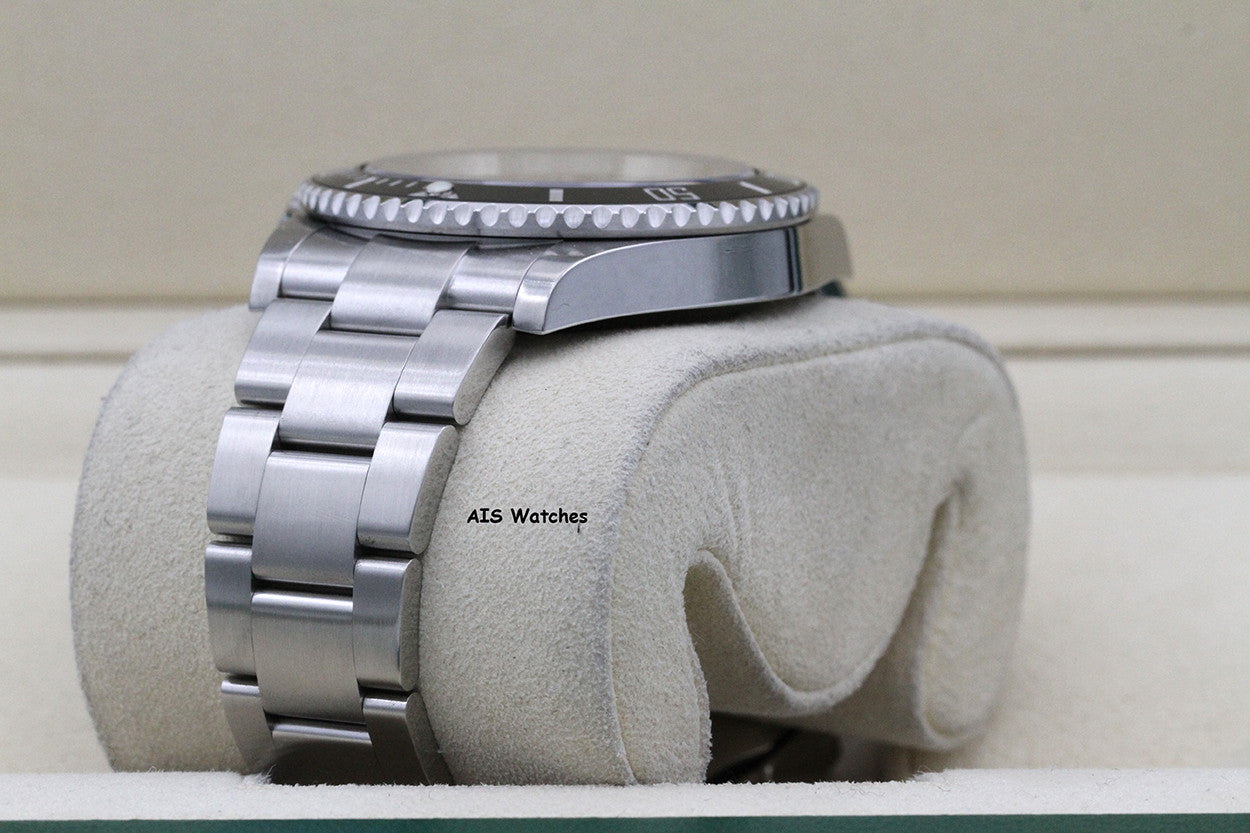Rolex Submariner Ceramic No Date 124060 41MM 2020 Box & Paper