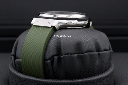 BNIB Hublot Classic Fusion Titanium 565.NX.8970.RX Green Dial 38MM