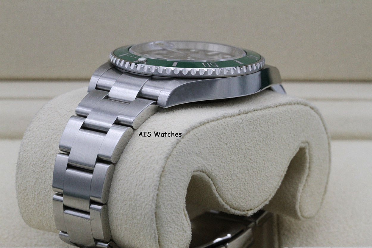 Rolex Submariner Date Ceramic Green Bezel 126610LV 41MM 2023 Box&Paper