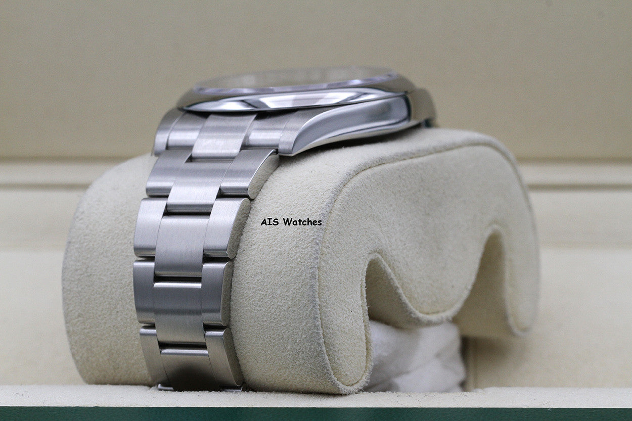 BNIB/NOS Rolex 124300 Oyster Perpetual 41 MM Green Dial Box & Paper
