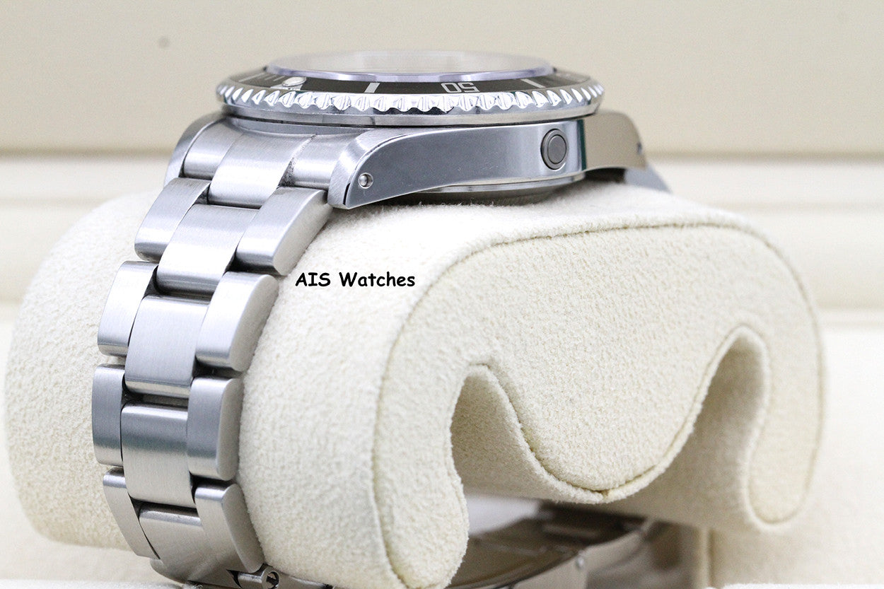 Rolex Sea Dweller 16660 TRIPLE 6 SD 8.3 Million Serial