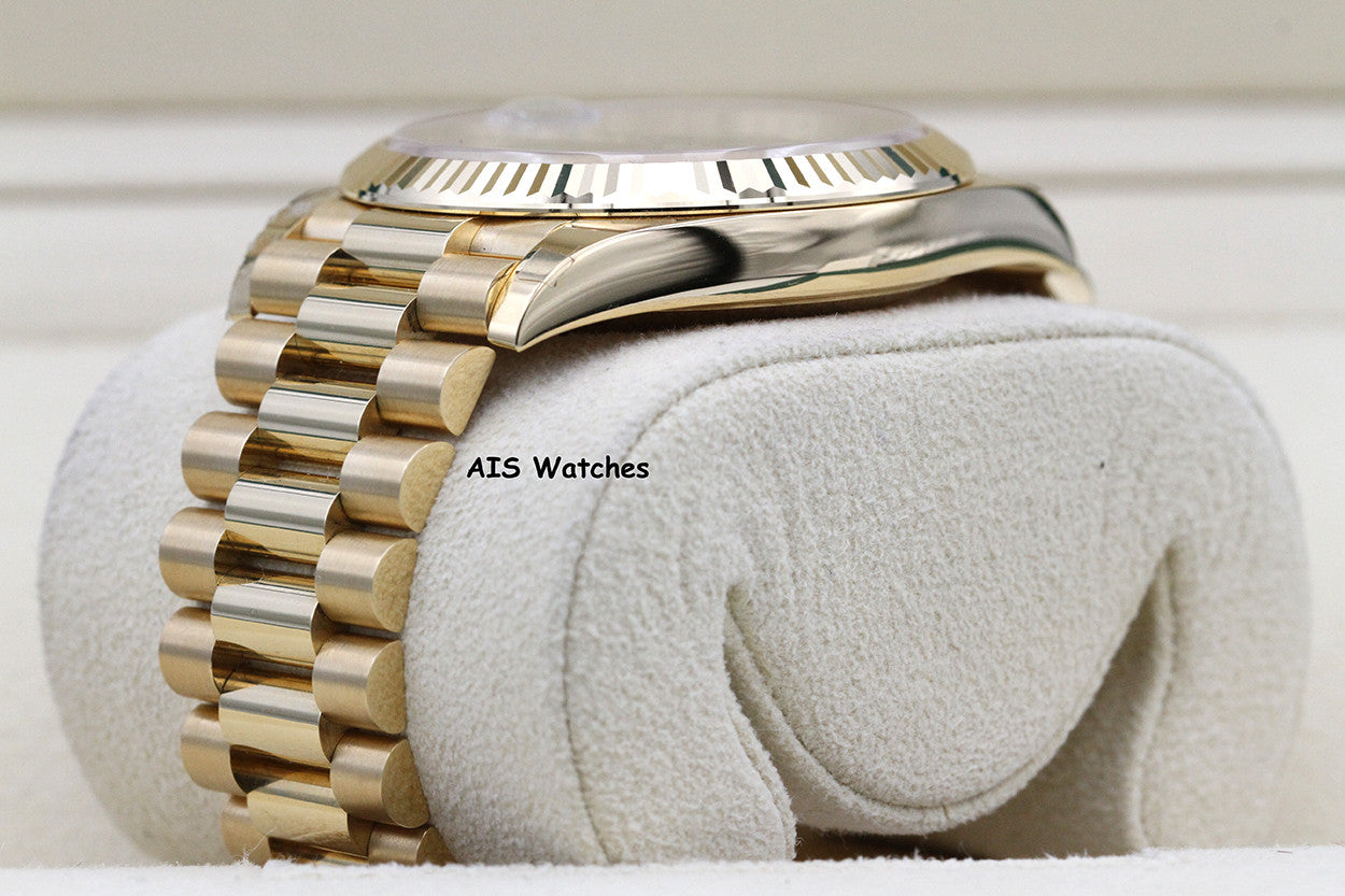 BNIB Rolex 228238 DayDate 40MM DD40 Yellow Gold Green Roman Dial B&P