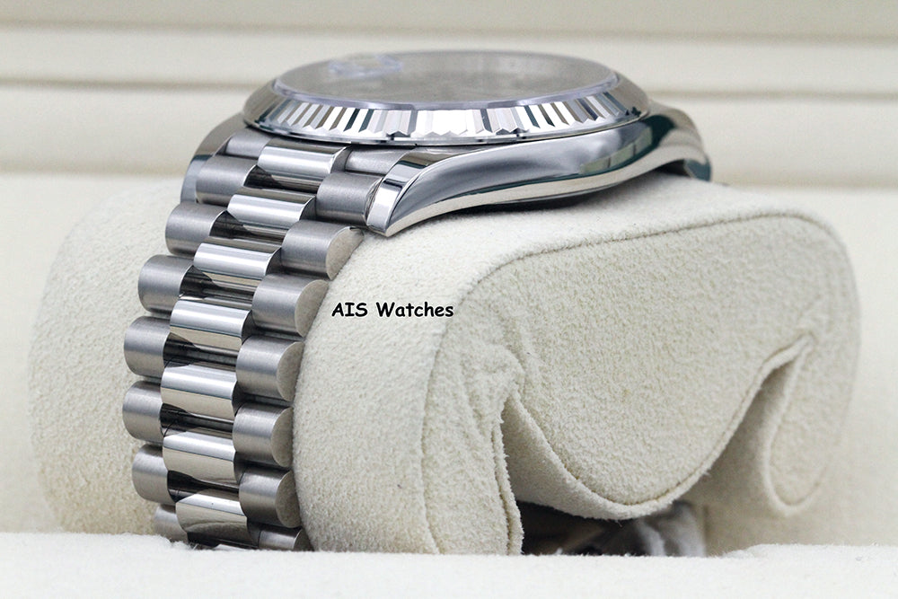 BNIB Rolex 228239 DayDate 40MM DD40 18K White Gold Olive Green Roman Dial B&P