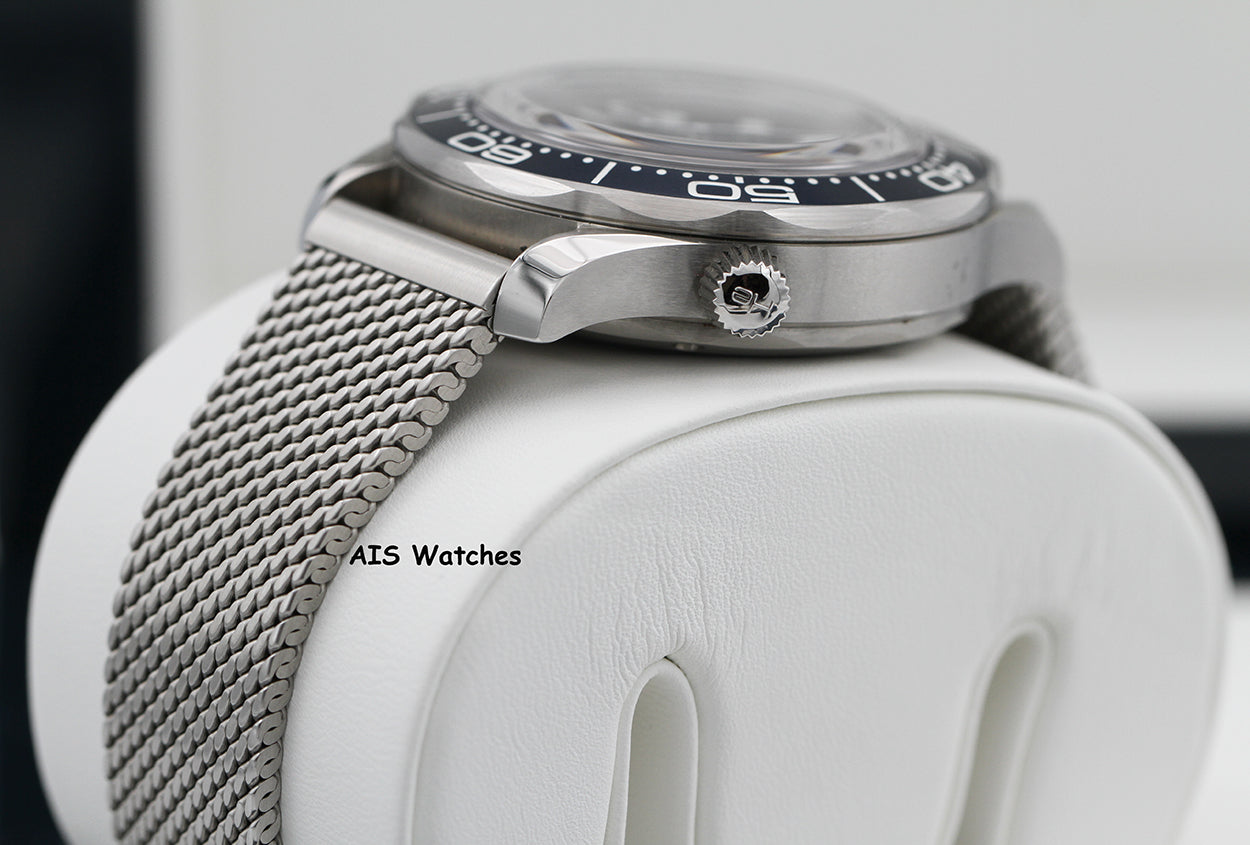 Omega Seamaster 300 Diver 007 James Bond 60th 210.30.42.20.03.002 42MM B&P