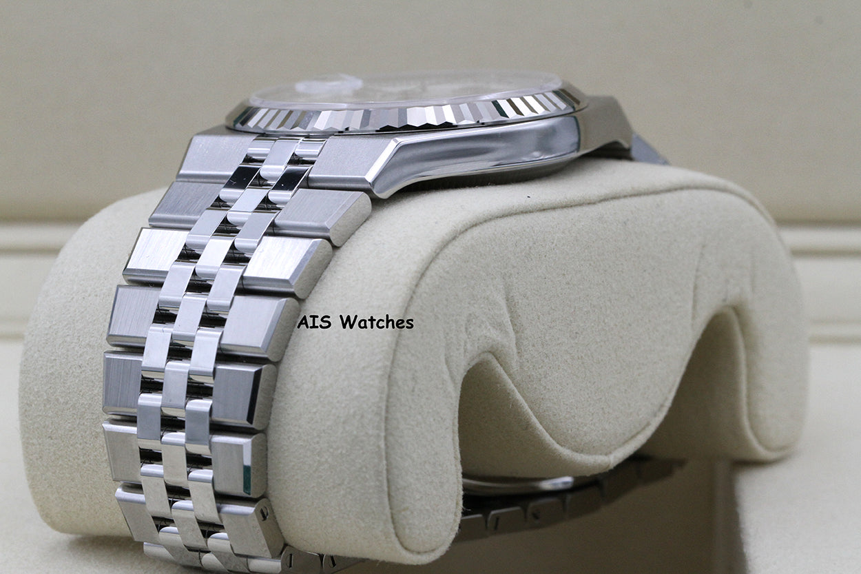 BNIB Rolex 127334 Land Dweller 40MM White Dial Stainless Steel Flat Jubilee B&P