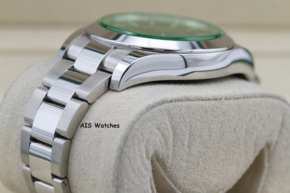 Rolex Milgauss 116400GV Black Dial / Green Crystal 2022 Box & Papers