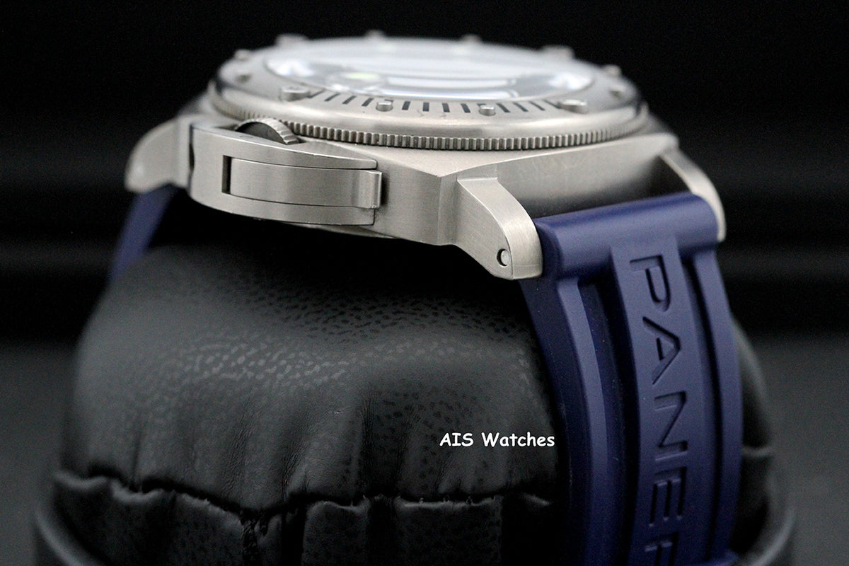 Panerai PAM 25 Luminor Submersible Hobnail 44MM Black Titanium