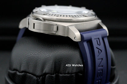 Panerai PAM 25 Luminor Submersible Hobnail 44MM Black Titanium