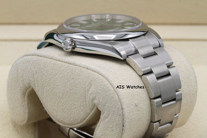 Rolex 124300 Oyster Perpetual 41 MM Green Dial 2023 Box & Papers