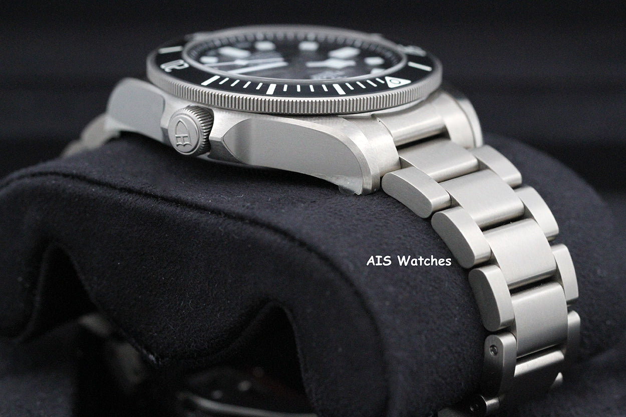 BNIB/NOS Tudor Pelagos 25600TN Black Dial Titanium 2023 Box & Papers