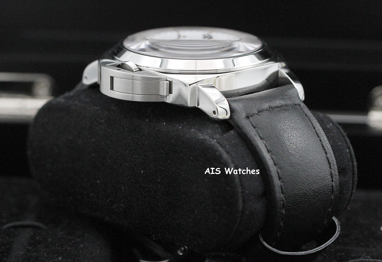 Panerai PAM 630 Luminor Base Logo White Dial 44MM B&P