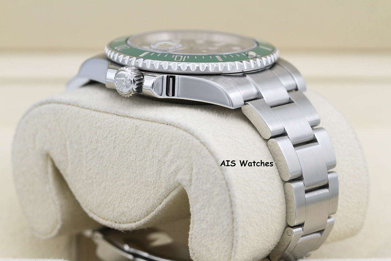 Rolex Submariner 116610LV HULK Green Dial and Ceramic Bezel Box & RSC Card 2022