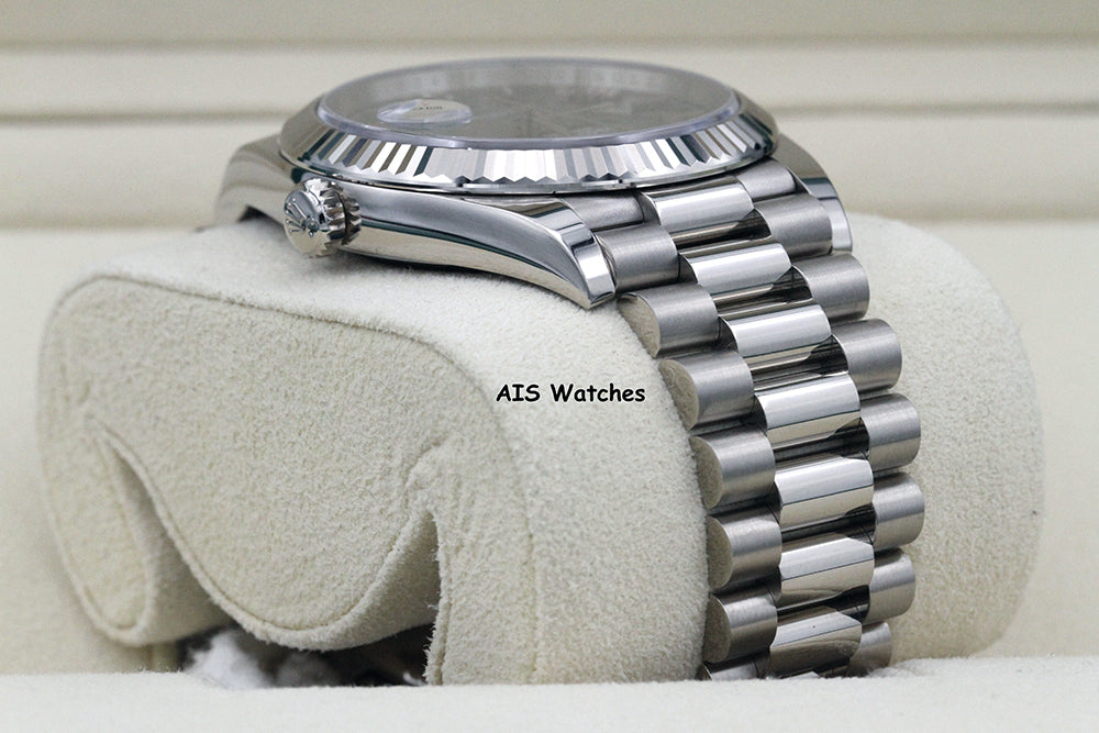 BNIB Rolex 228239 DayDate 40MM DD40 18K White Gold Olive Green Roman Dial B&P