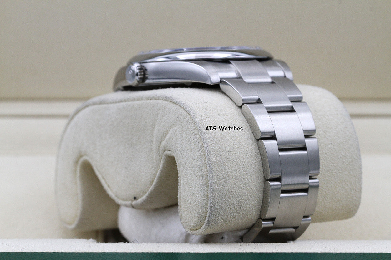 BNIB/NOS Rolex 124300 Oyster Perpetual 41 MM Green Dial Box & Paper