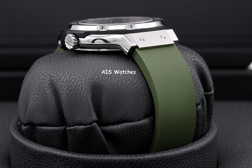 BNIB Hublot Classic Fusion Titanium 565.NX.8970.RX Green Dial 38MM