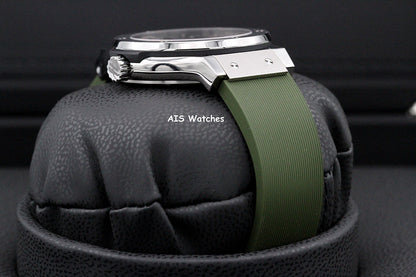 BNIB Hublot Classic Fusion Titanium 565.NX.8970.RX Green Dial 38MM