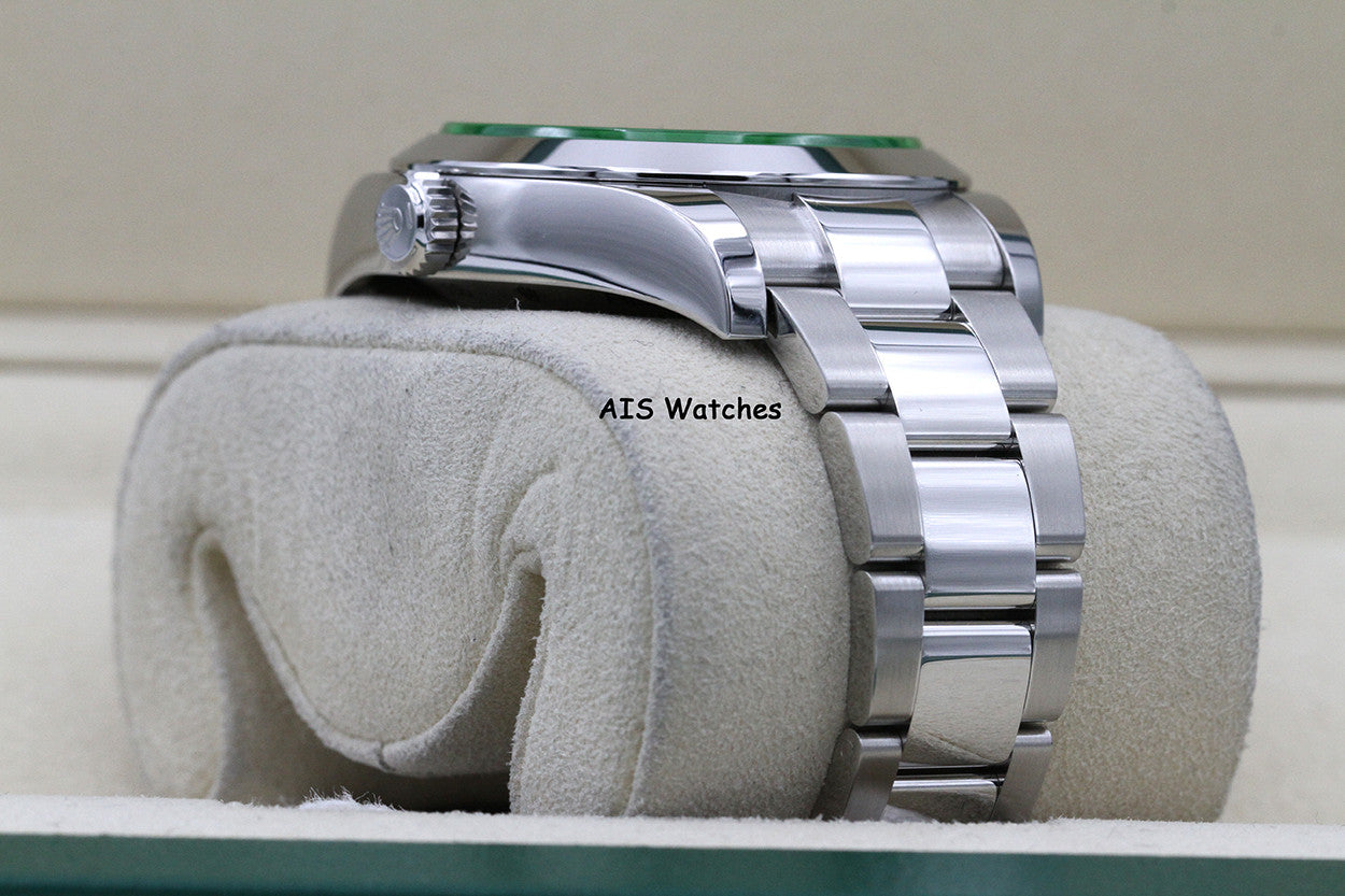 Rolex Milgauss 116400GV Black Dial / Green Crystal 2021 Box & Papers