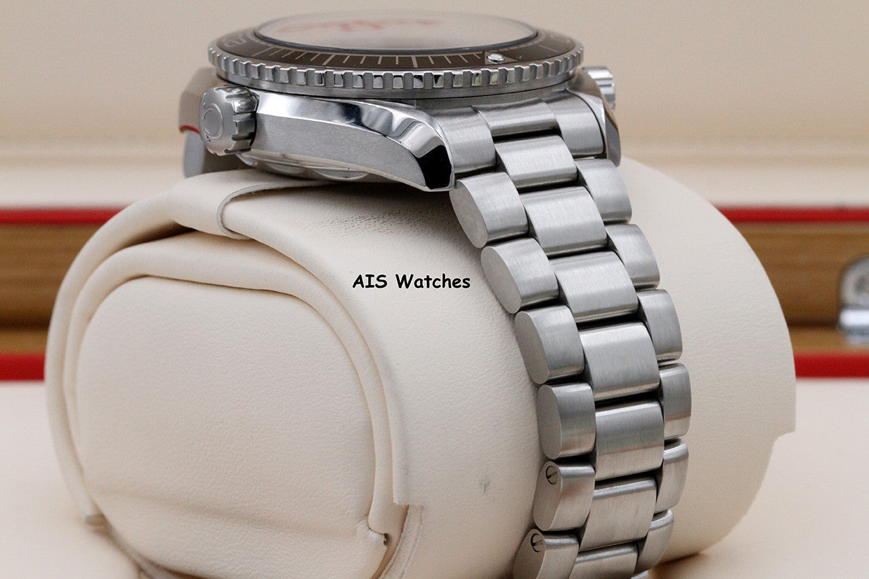 Omega Seamaster Planet Ocean 600M 215.30.44.21.01.001 43MM Black Dial B&P