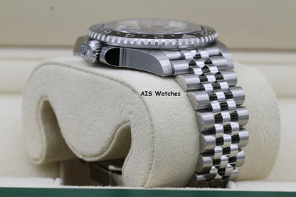 BNIB Rolex GMT Master II 126710GRNR Jubilee Black / Grey Bezel Bruce Wayne B&P