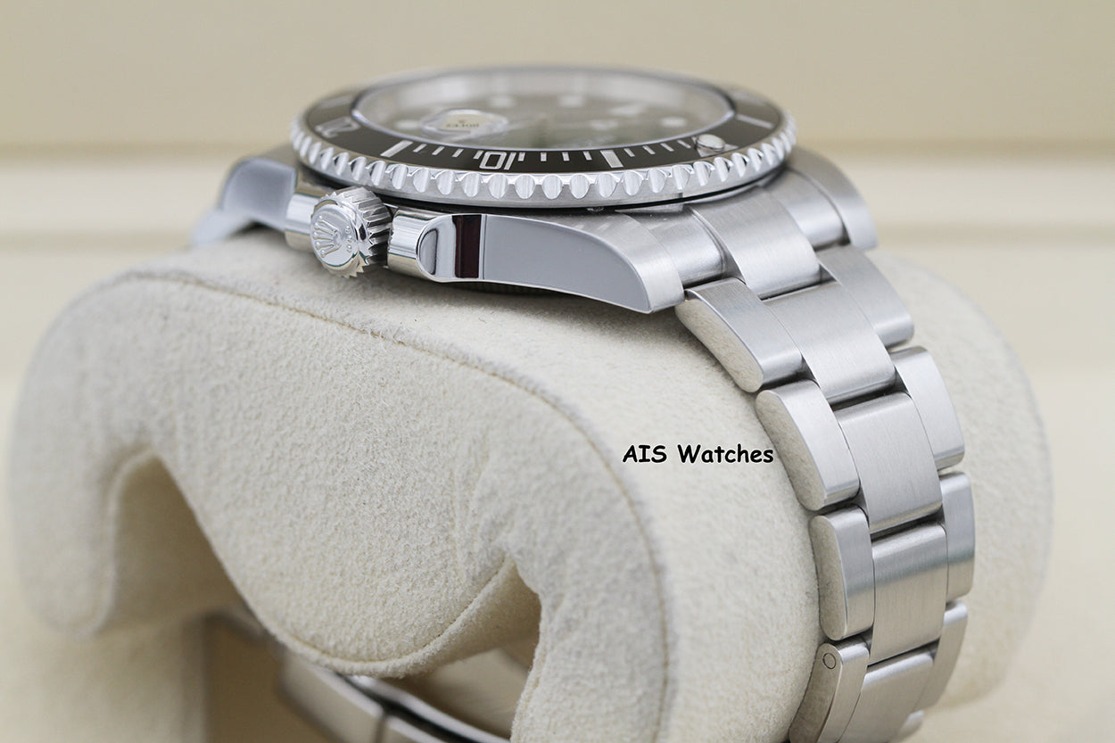 Rolex 116610LN Submariner Date 40MM Black Ceramic Bezel 2018 Box & Papers