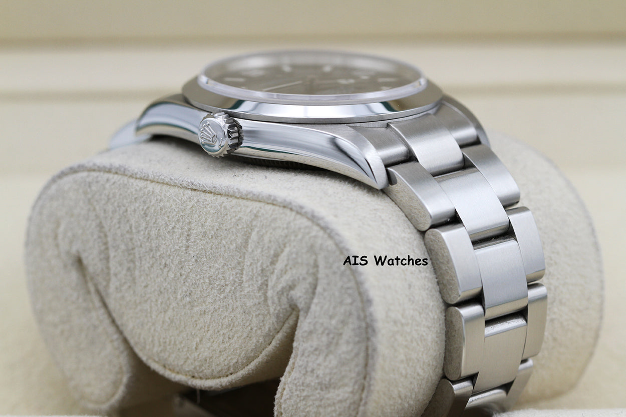 Rolex Explorer 114270 Z Serial 36 MM with Papers